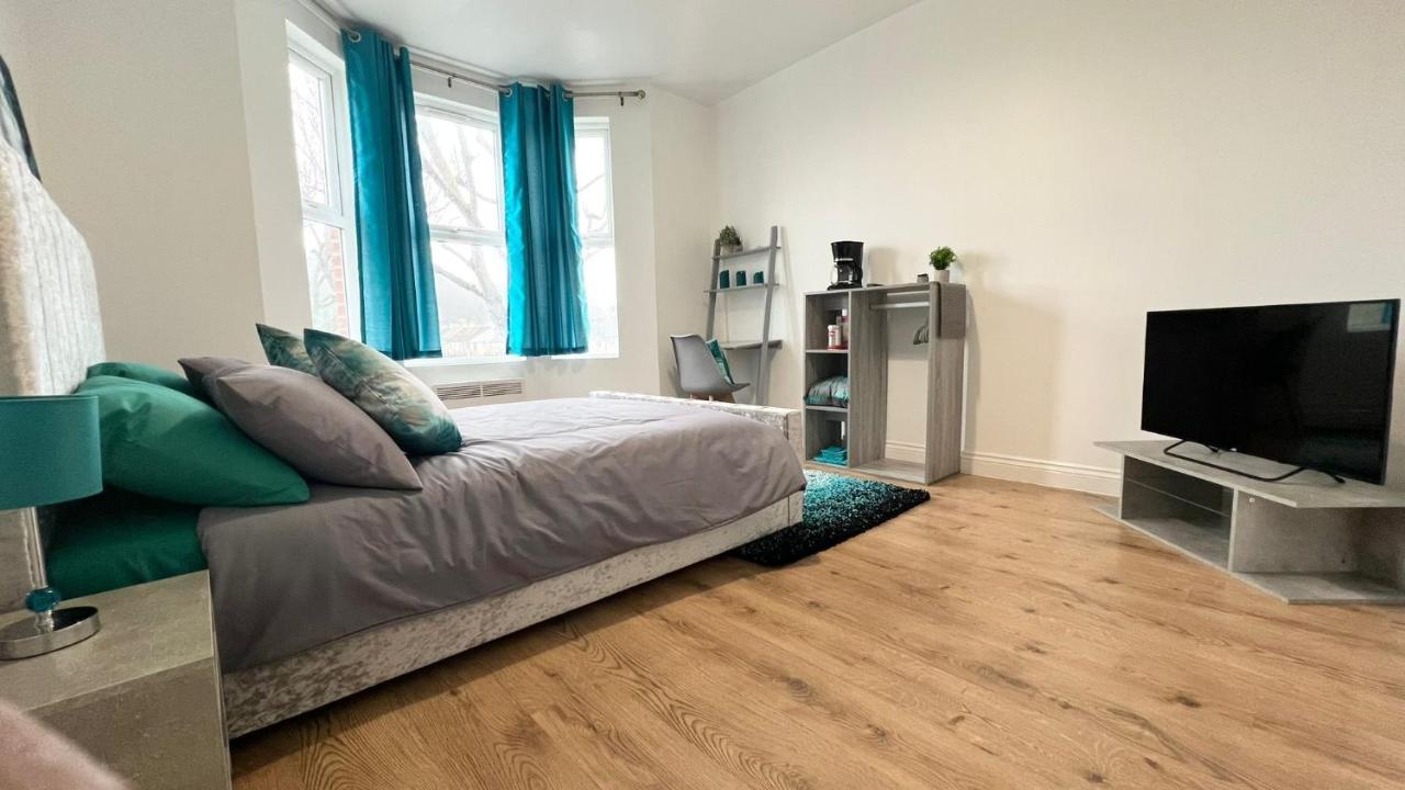 דירות פלמסטד Cosy Private Studio In London מראה חיצוני תמונה